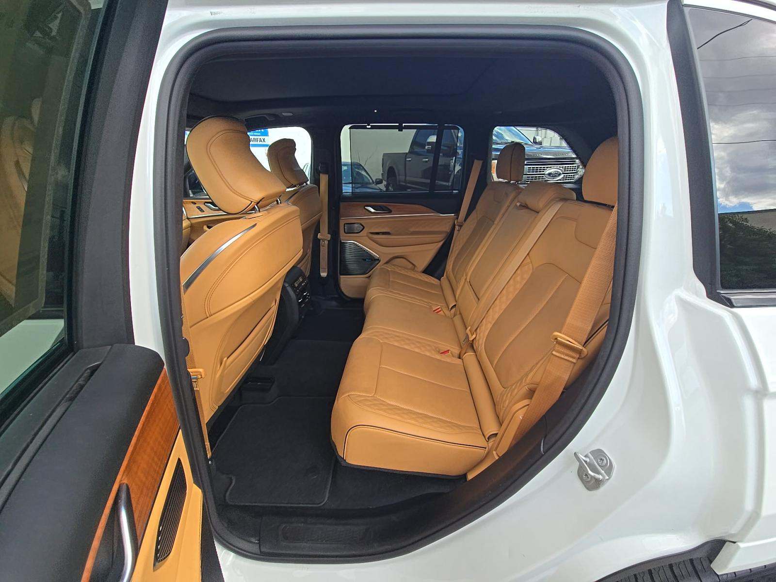 2022 Jeep Grand Cherokee Summit Reserve AWD