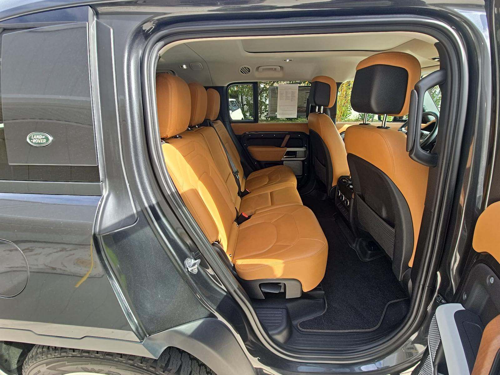 2023 Land Rover Defender 130 First Edition AWD