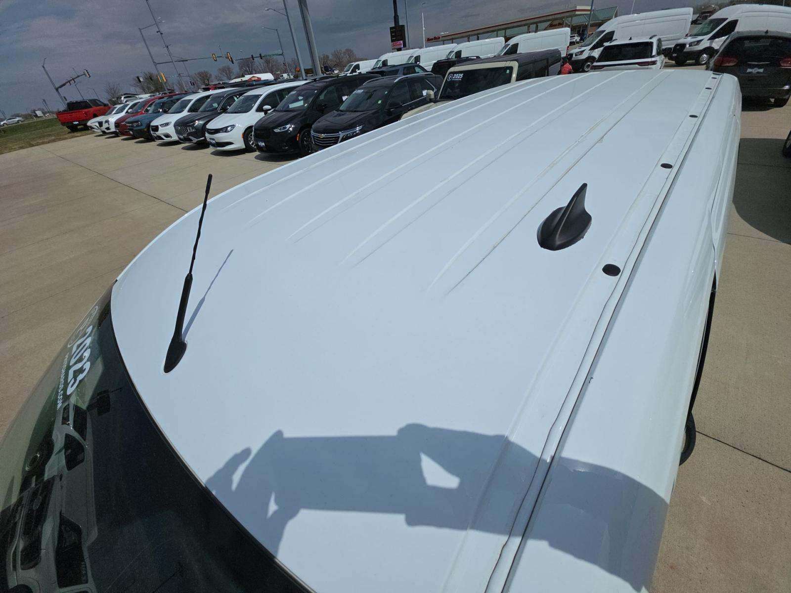 FORD TRANSIT CONNECT - 8
