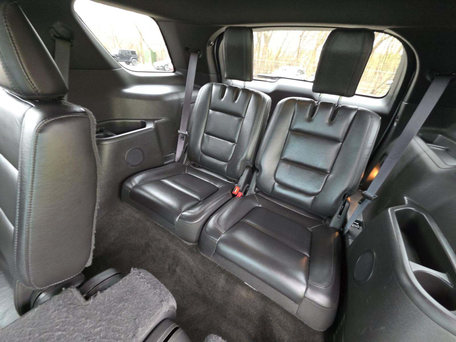 FORD EXPLORER - 10
