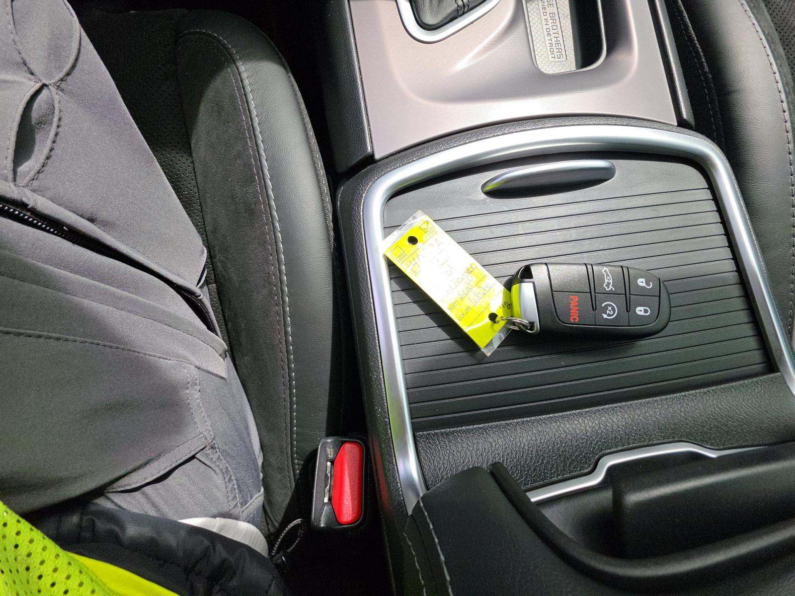 DODGE CHALLENGER - 4