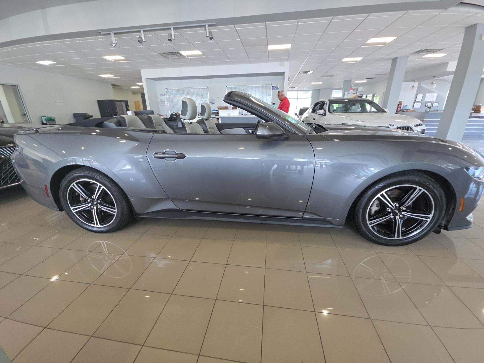 FORD MUSTANG - 4