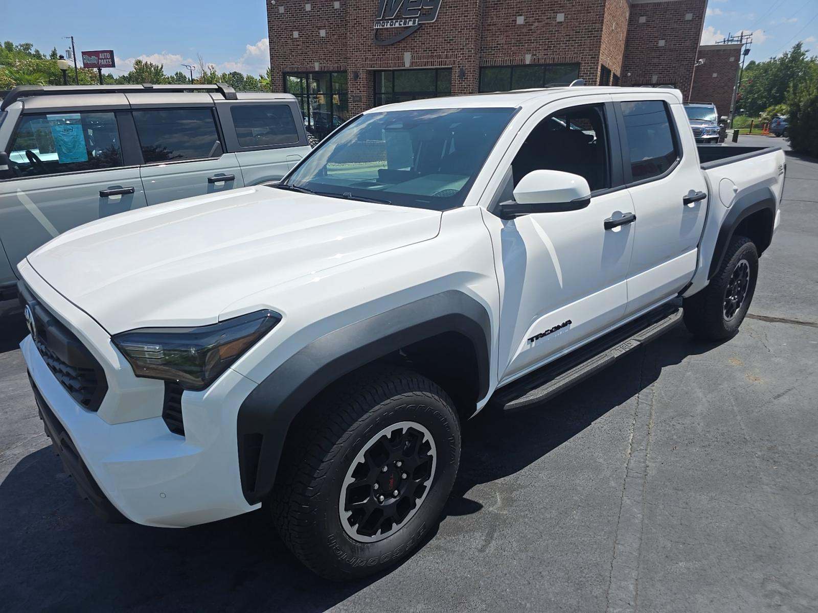 2025 Toyota Tacoma TRD Off-Road AWD