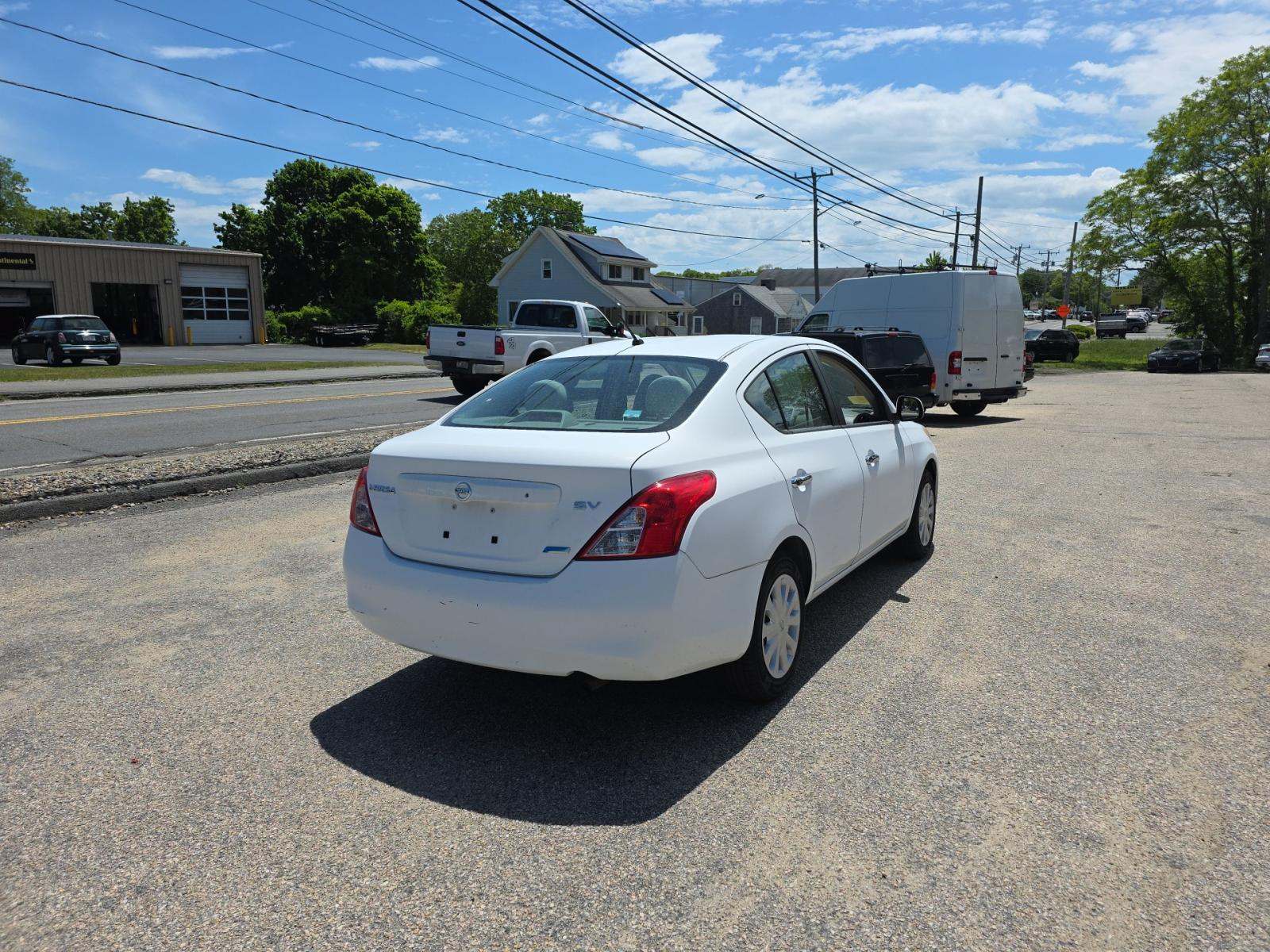 NISSAN VERSA - 3