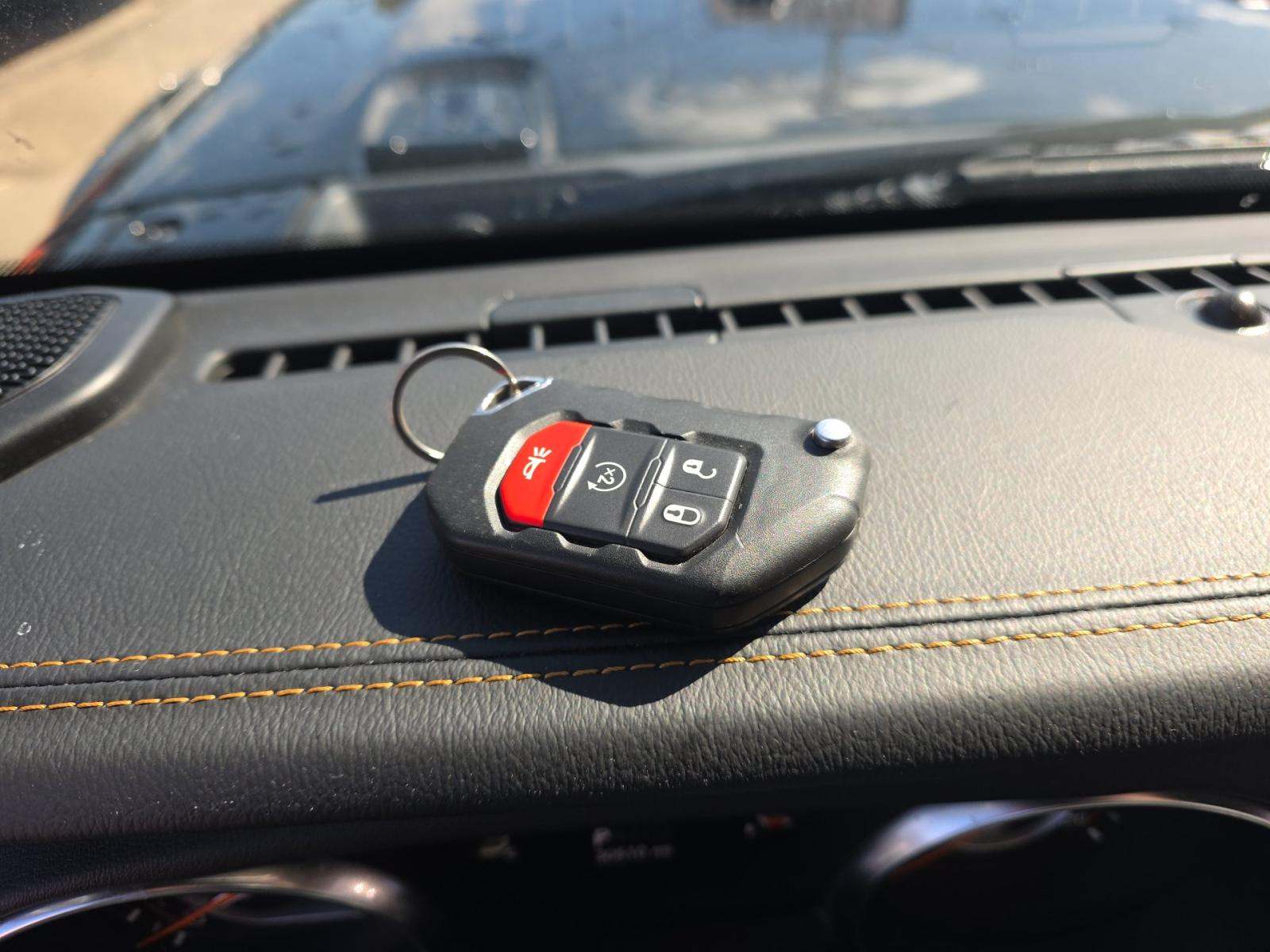 JEEP UNLIMITED SAHARA HIGH ALTITUDE EDITION - 4