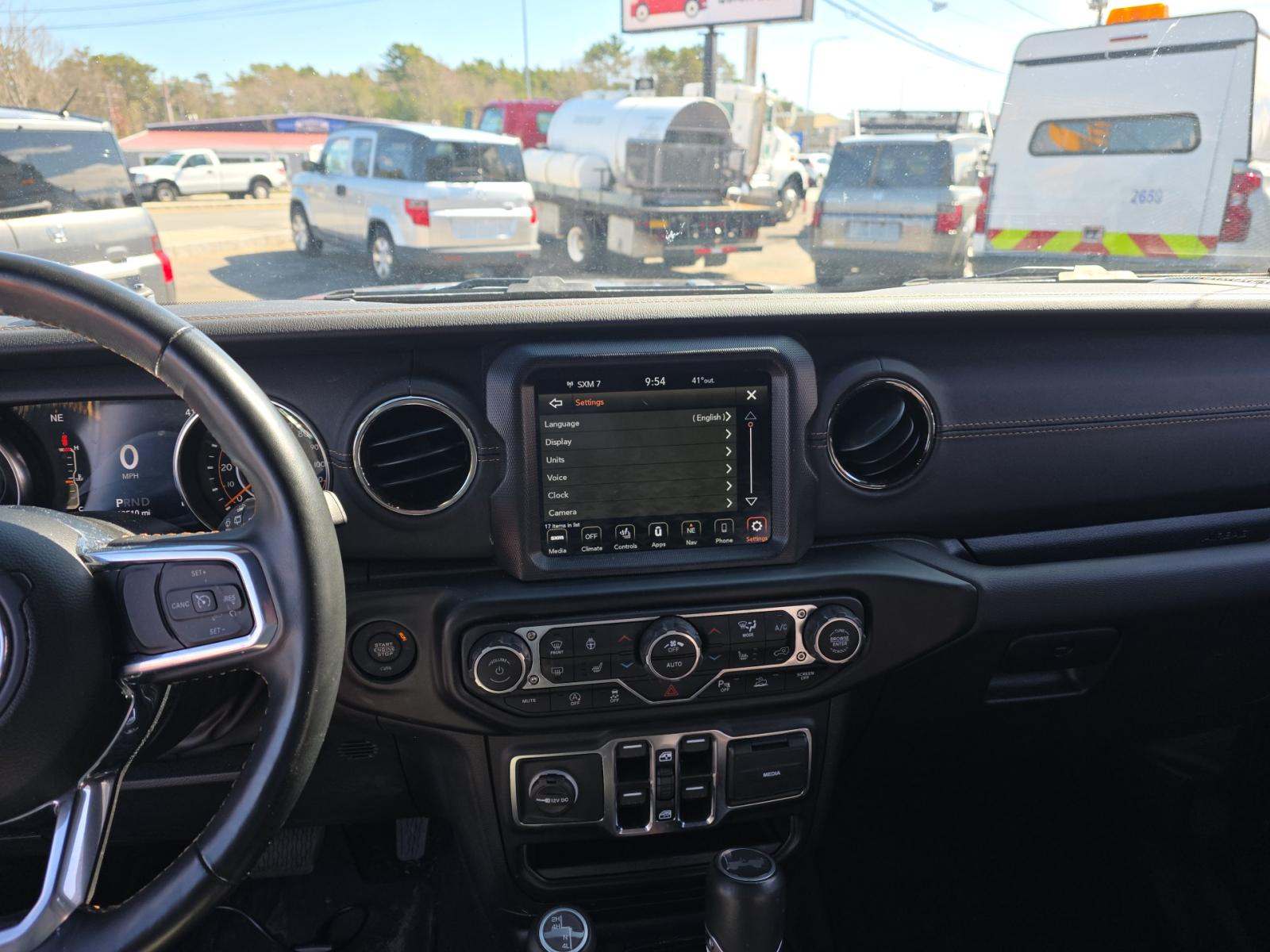 JEEP UNLIMITED SAHARA HIGH ALTITUDE EDITION - 6