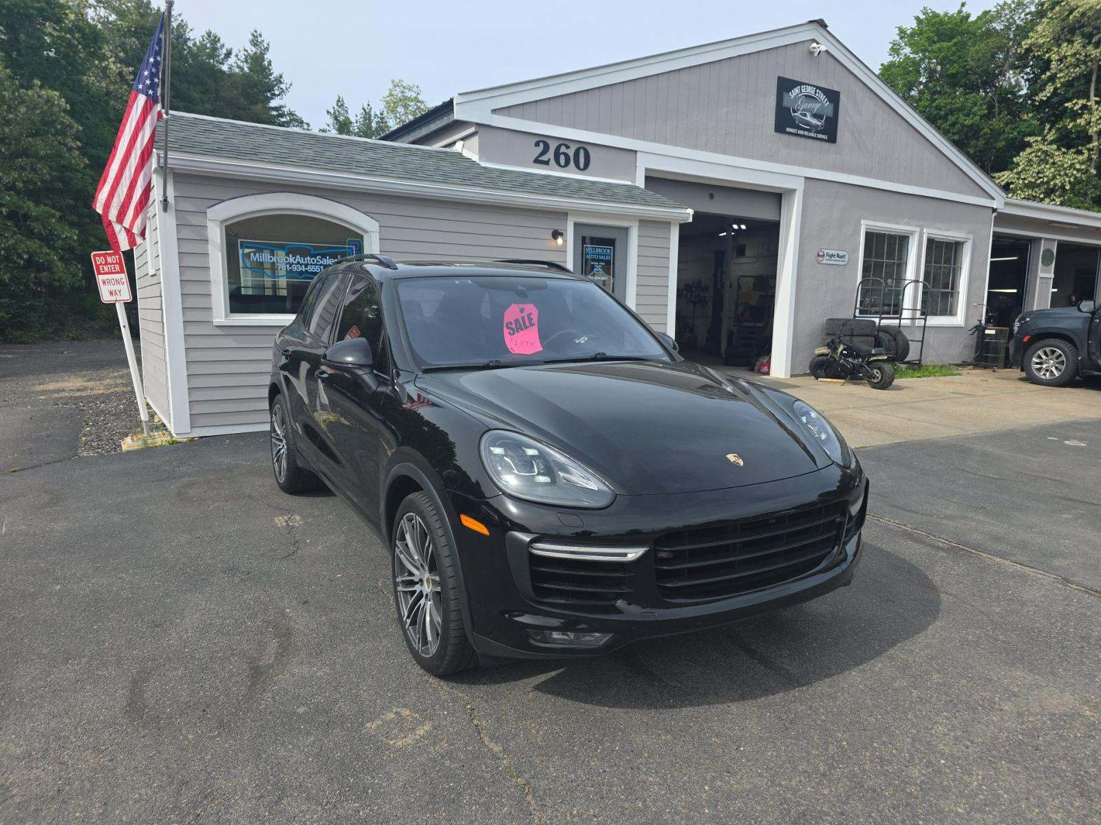 PORSCHE CAYENNE - 1