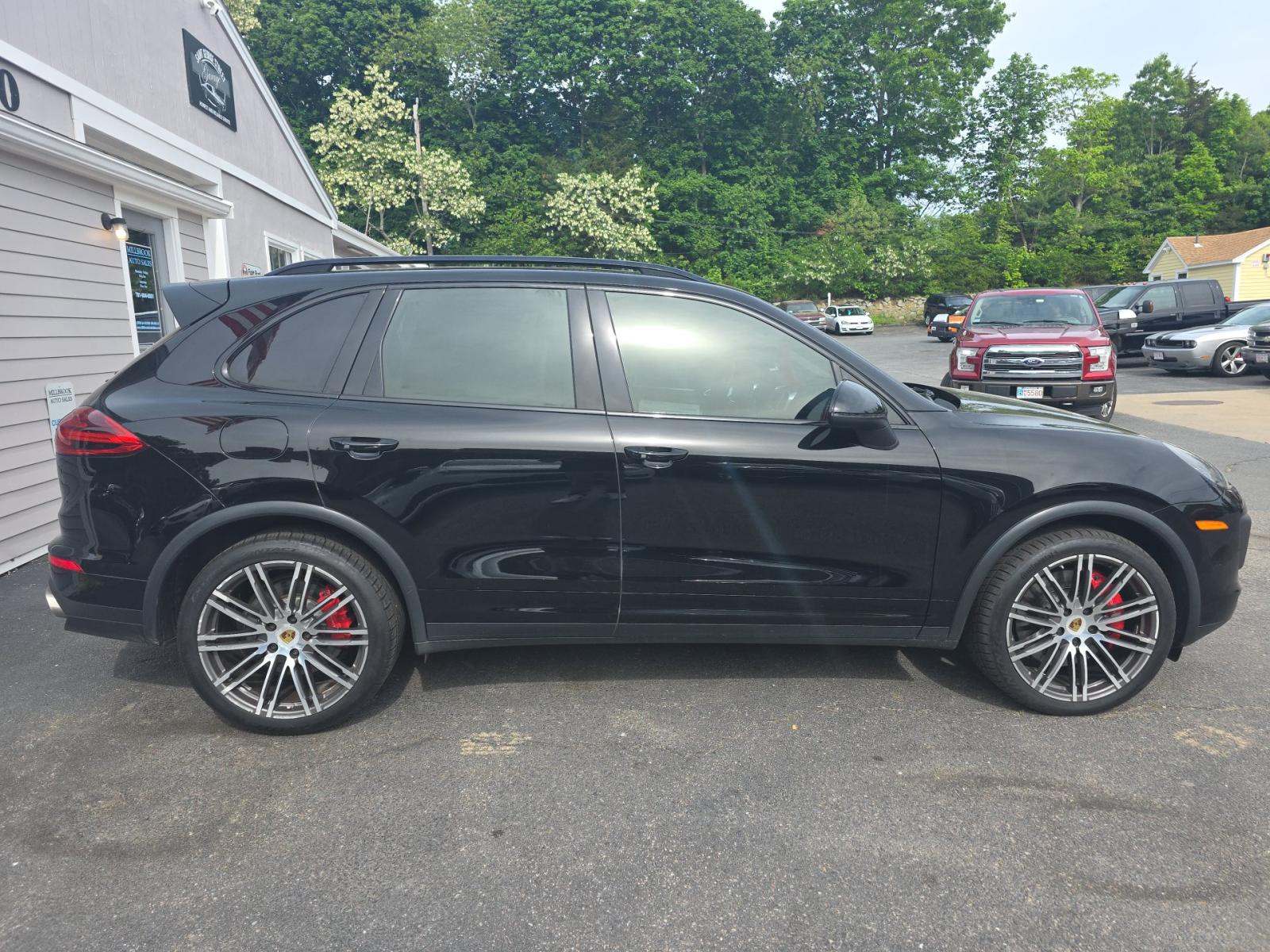 PORSCHE CAYENNE - 4