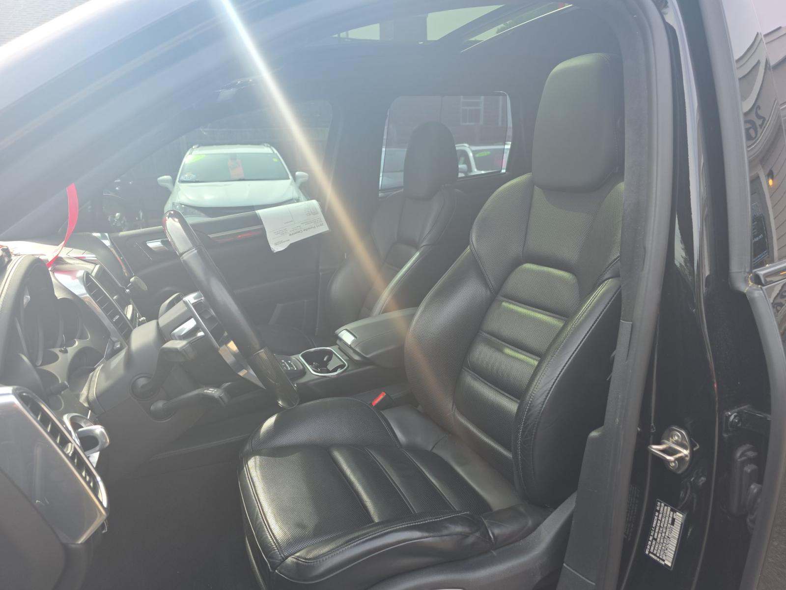 PORSCHE CAYENNE - 6