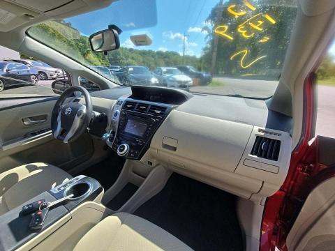 2012 Toyota Prius v Three FWD