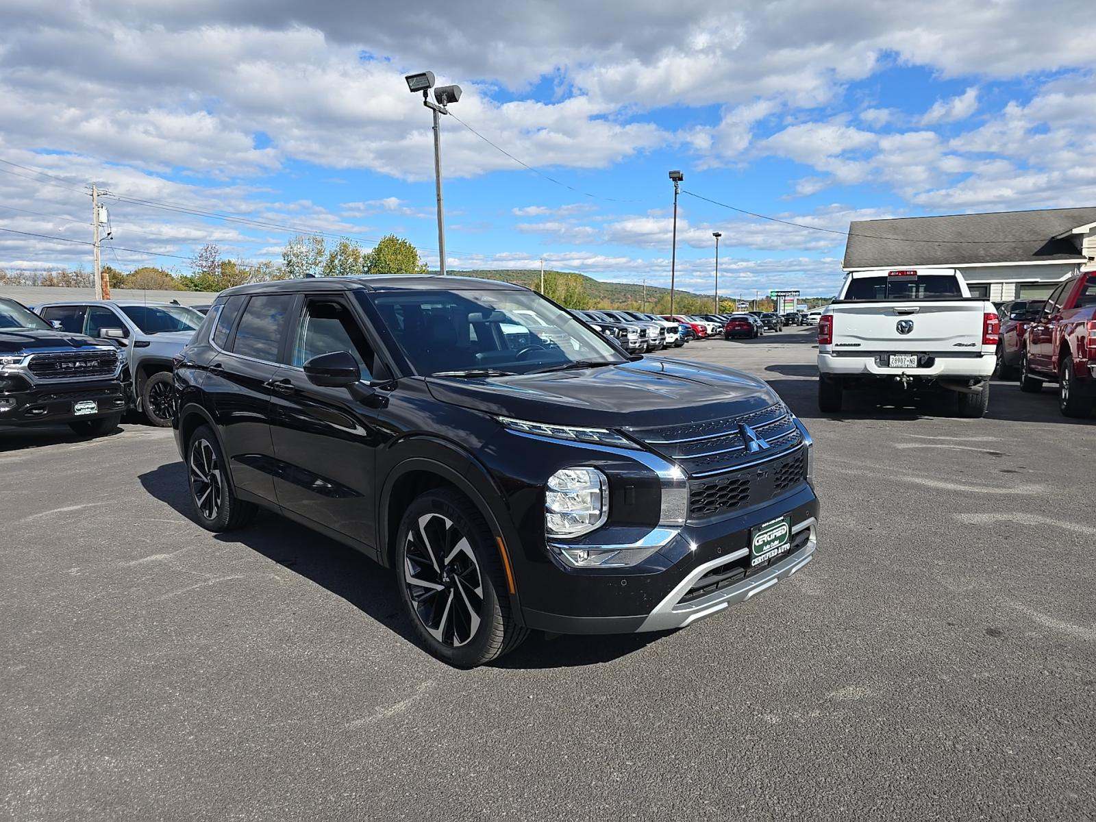 2024 Mitsubishi Outlander SE AWD