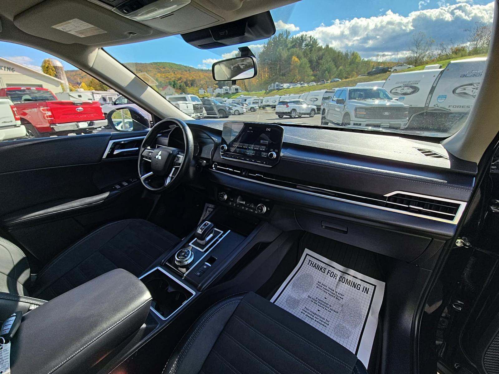 2024 Mitsubishi Outlander SE AWD