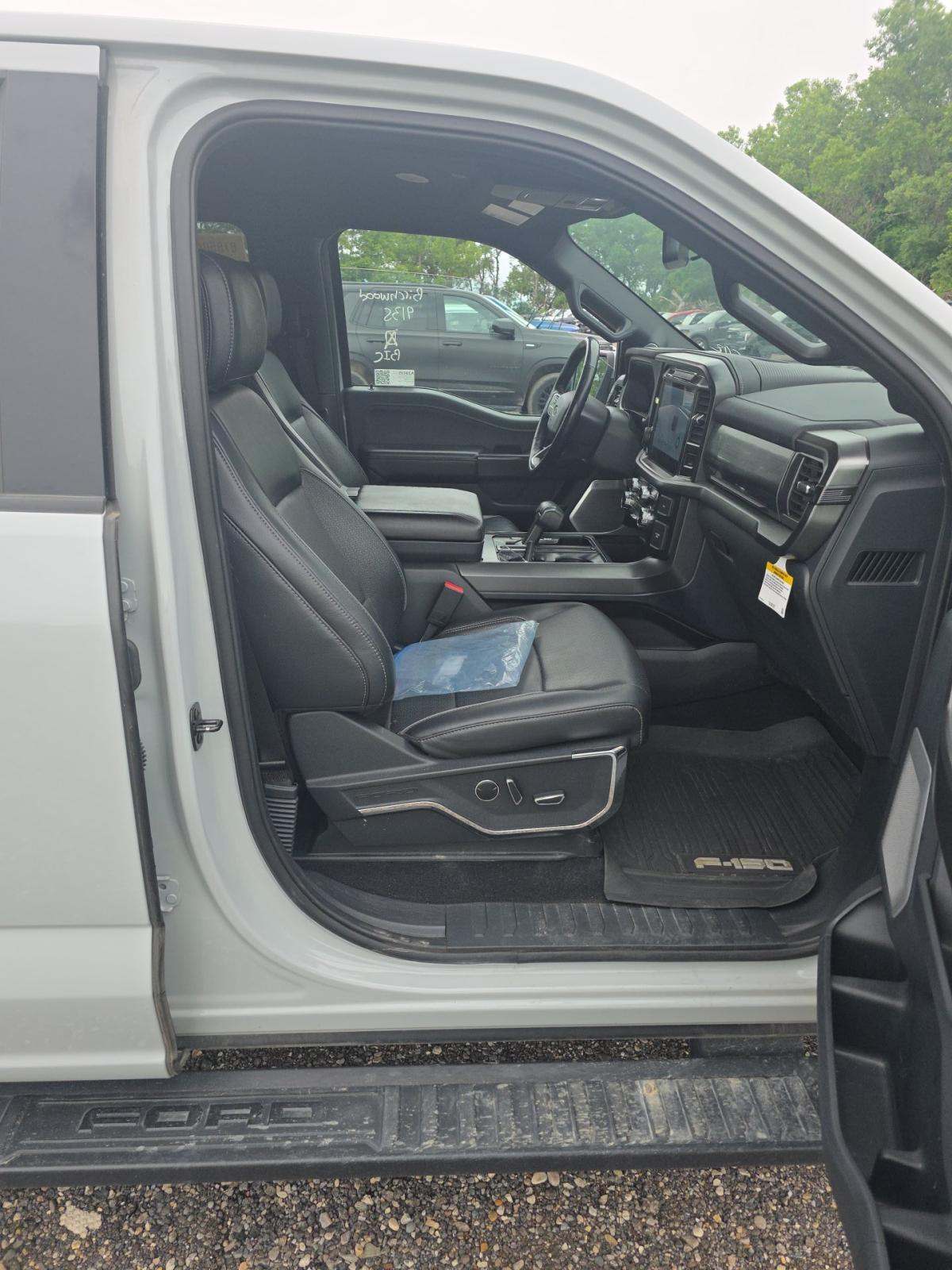 2024 Ford F-150 Hybrid Lariat AWD