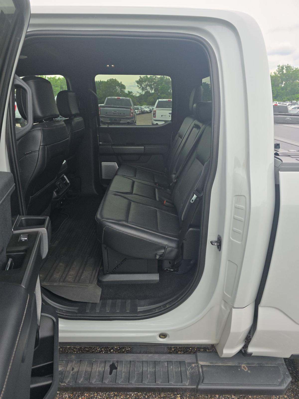 2024 Ford F-150 Hybrid Lariat AWD