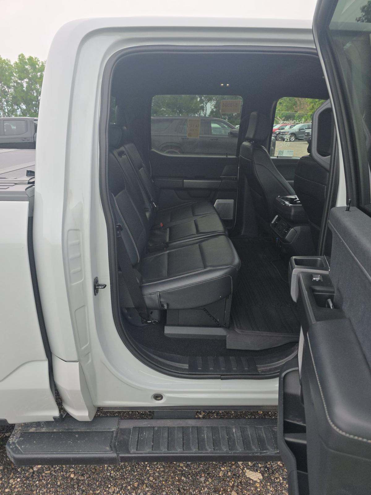 2024 Ford F-150 Hybrid Lariat AWD