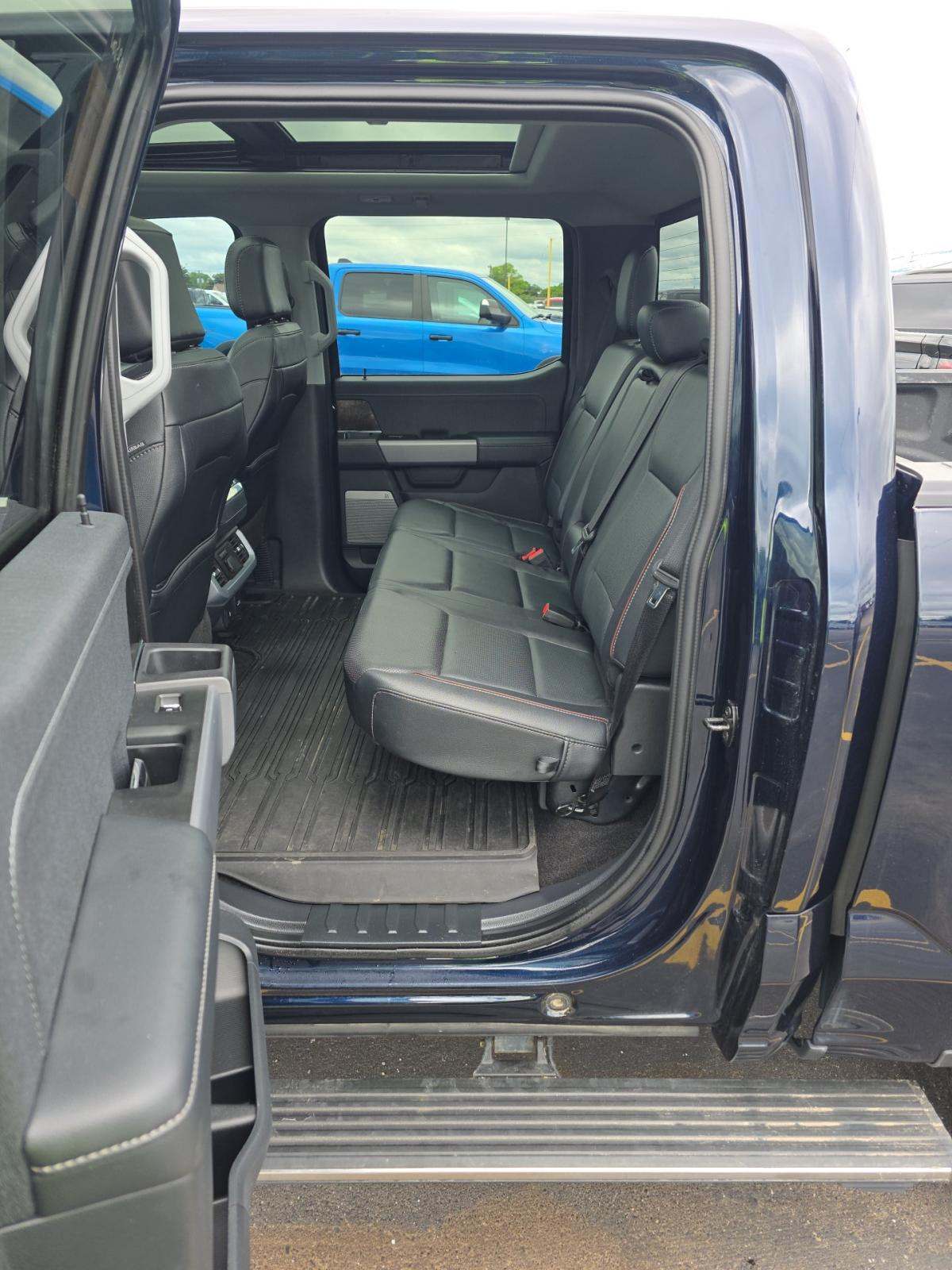2023 Ford F-150 Lariat AWD