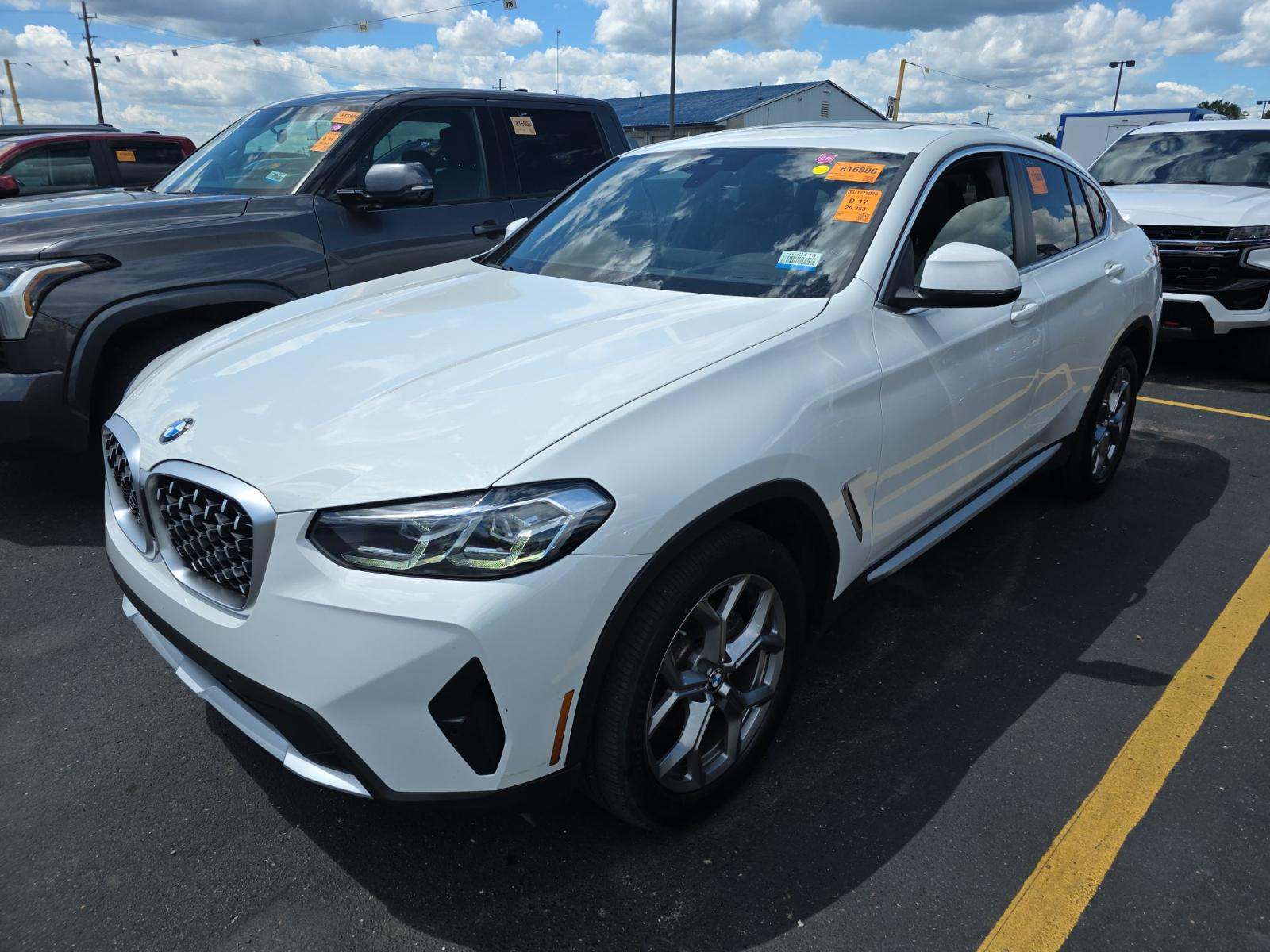2025 BMW X4 xDrive30i AWD