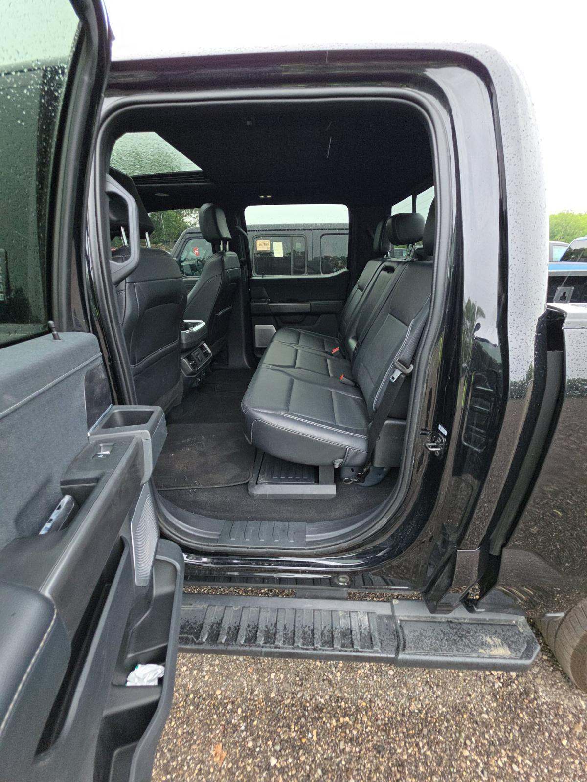 2024 Ford F-150 Hybrid Lariat AWD