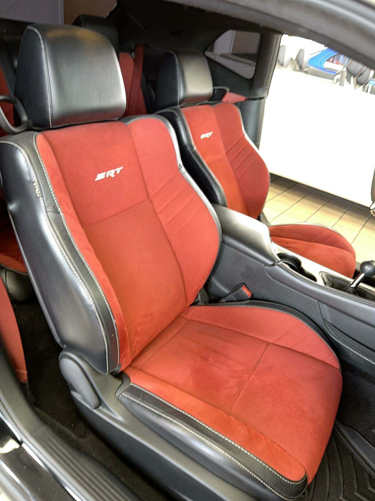 2015 Dodge Challenger SRT Hellcat RWD