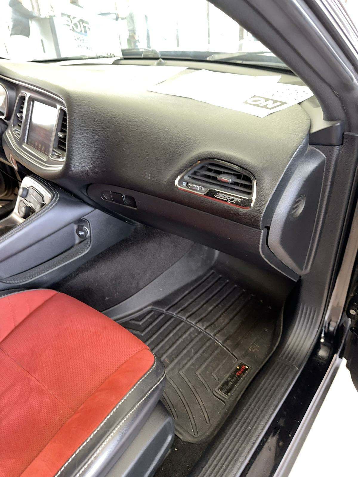 2015 Dodge Challenger SRT Hellcat RWD