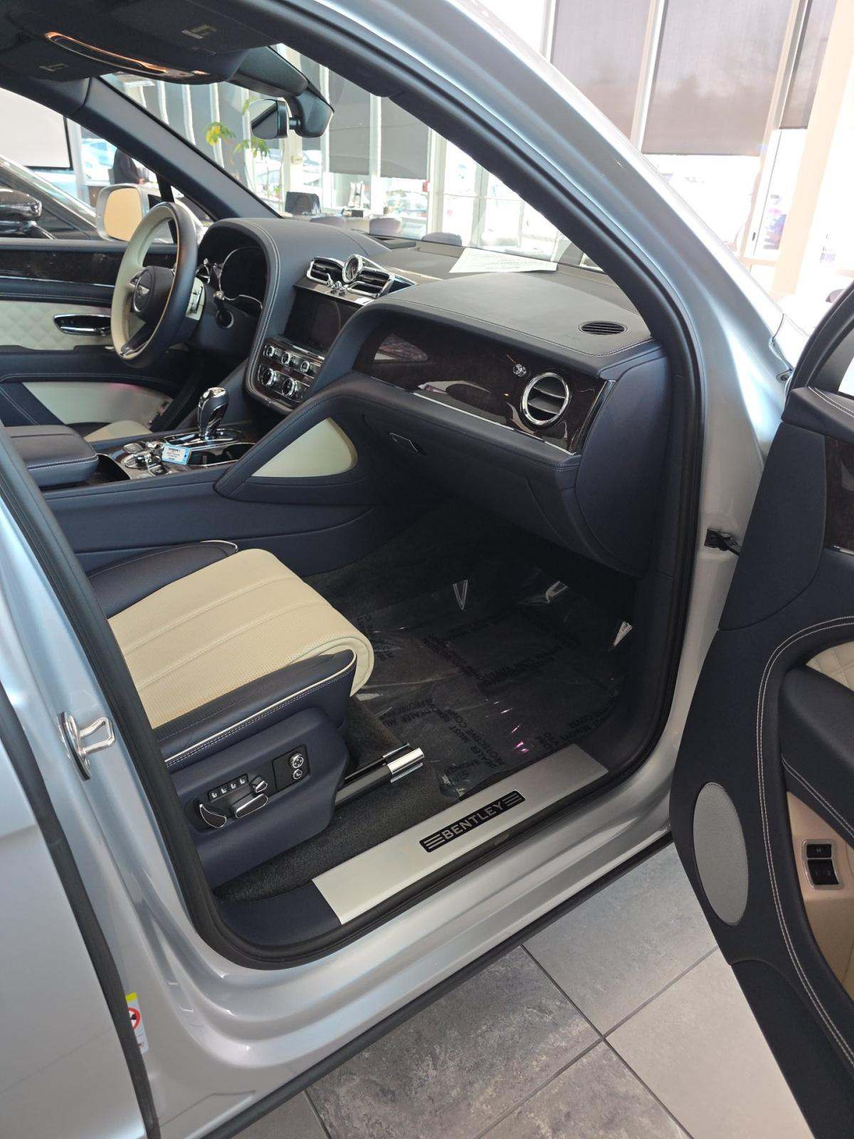 2022 Bentley Bentayga V8 AWD