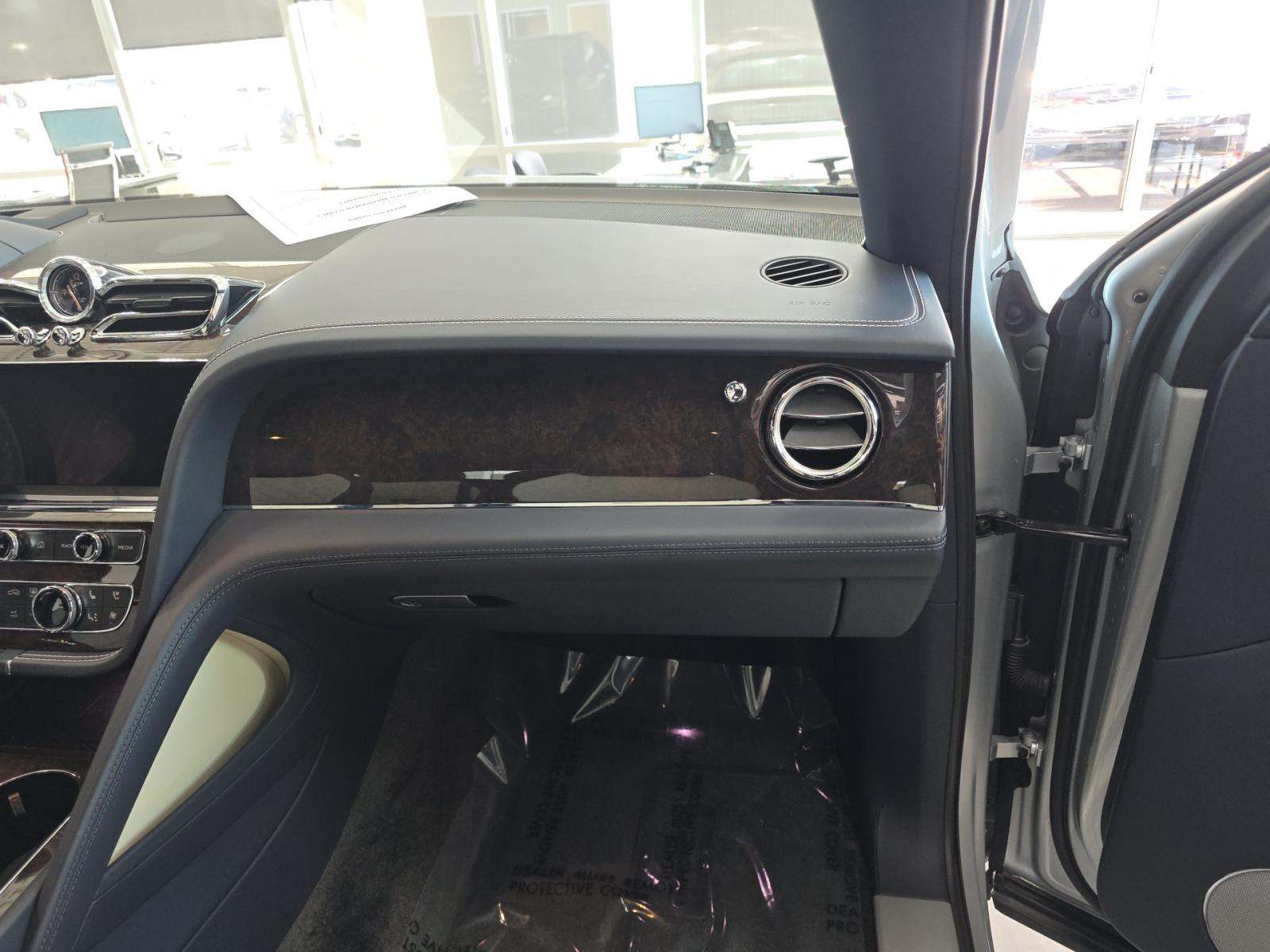 2022 Bentley Bentayga V8 AWD