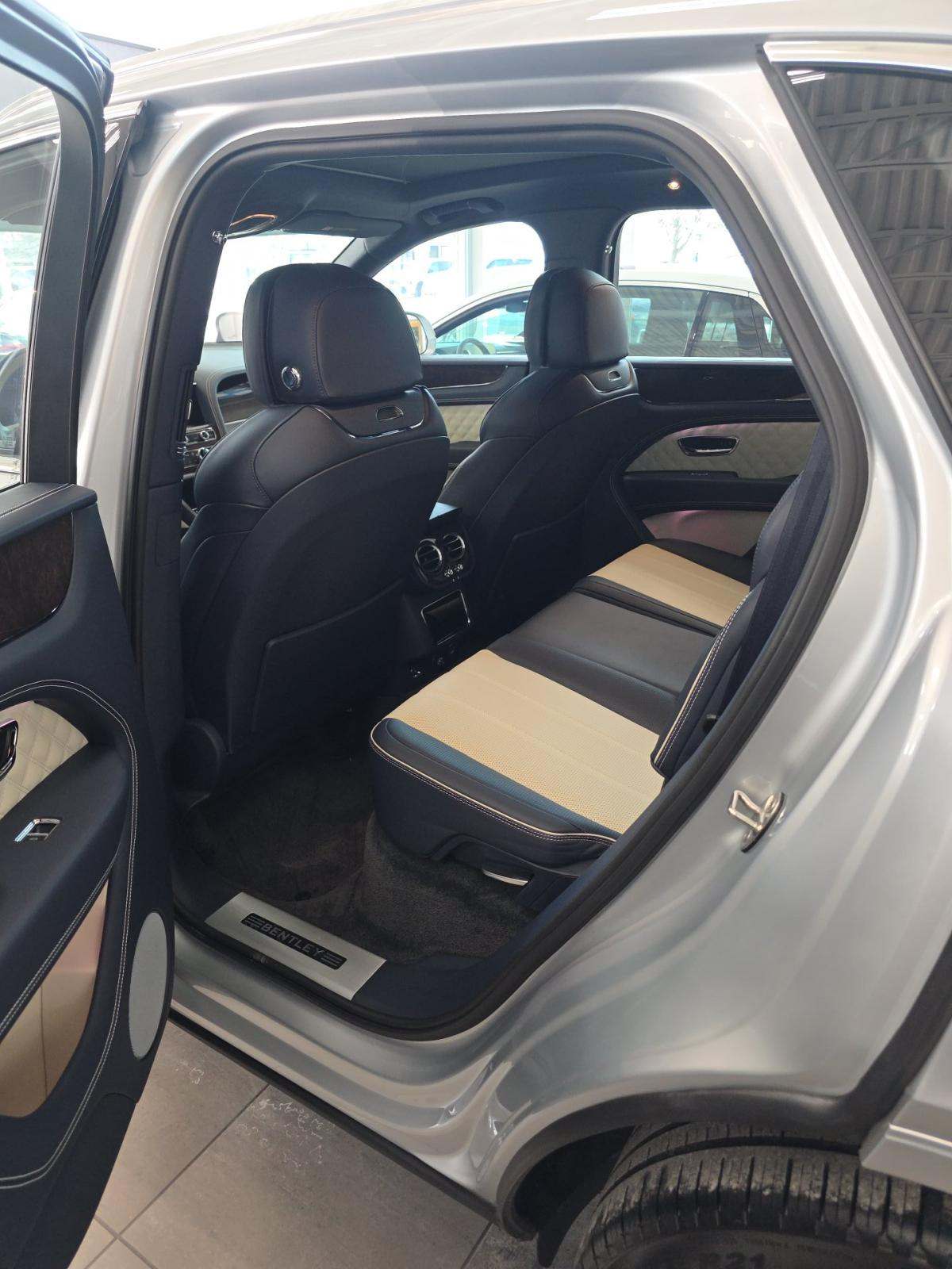 2022 Bentley Bentayga V8 AWD