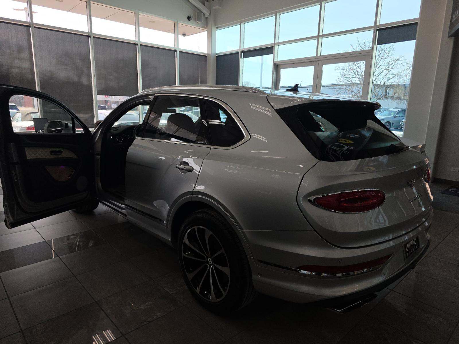 2022 Bentley Bentayga V8 AWD