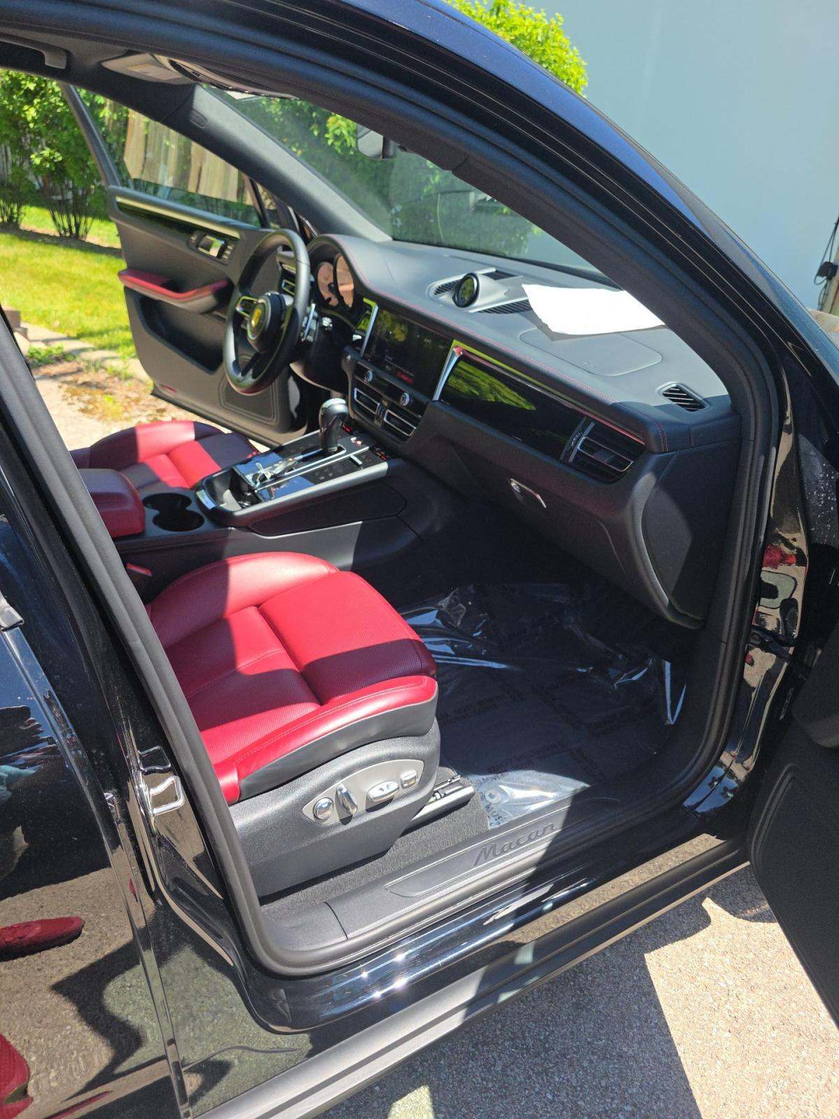 2023 Porsche Macan Base AWD