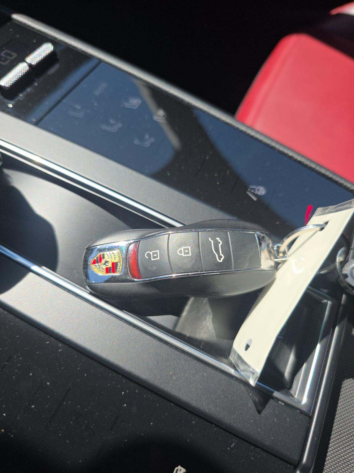 2023 Porsche Macan Base AWD