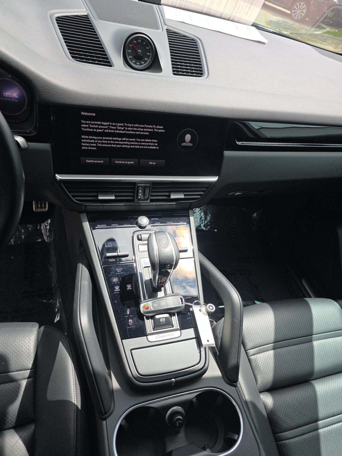 PORSCHE CAYENNE - 10
