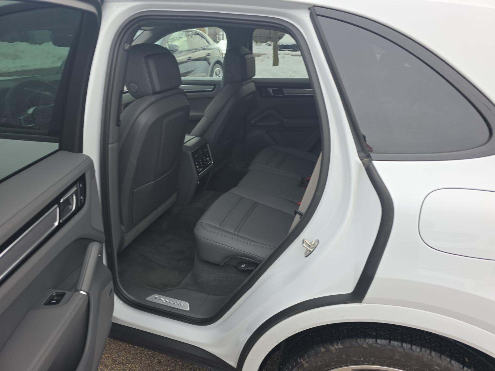 2023 Porsche Cayenne E-Hybrid Platinum Edition AWD