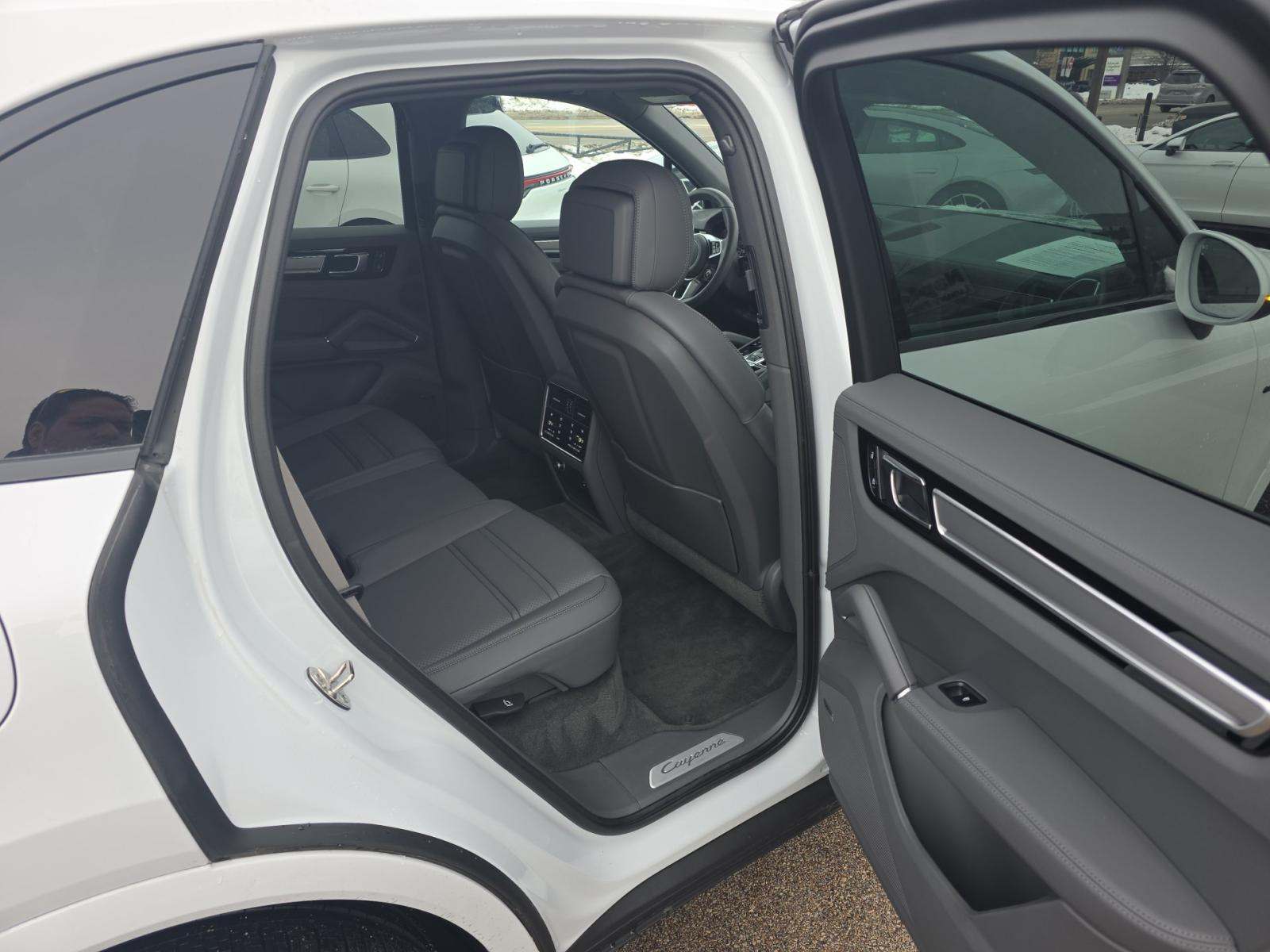 2023 Porsche Cayenne E-Hybrid Platinum Edition AWD