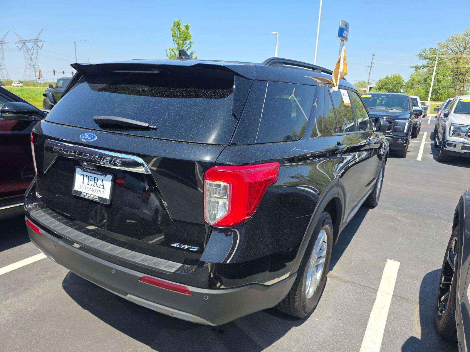FORD EXPLORER - 3