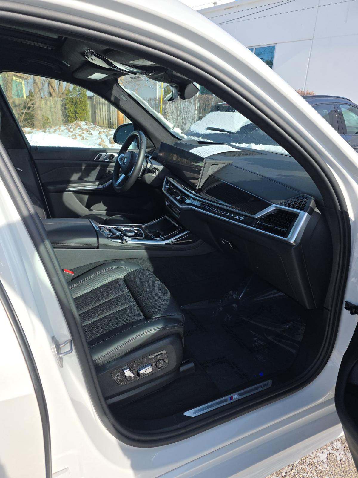 2023 BMW X7 xDrive40i AWD