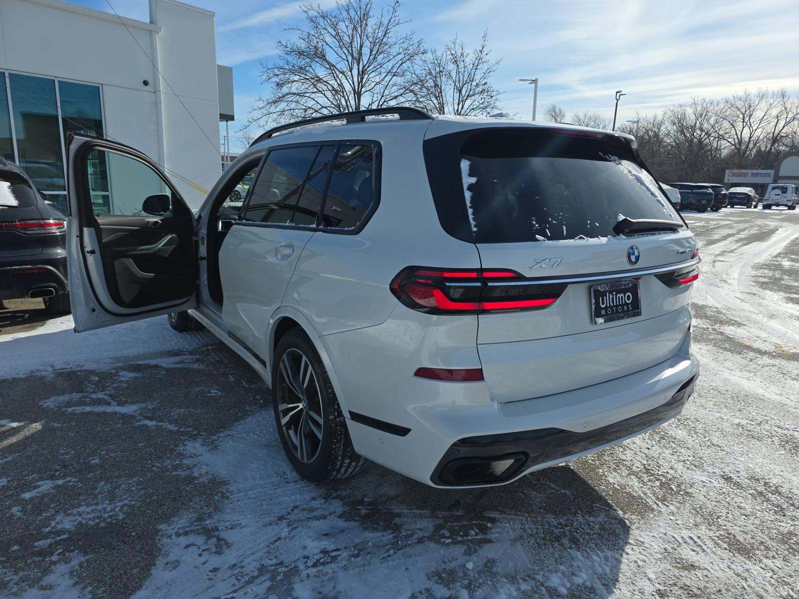 2023 BMW X7 xDrive40i AWD
