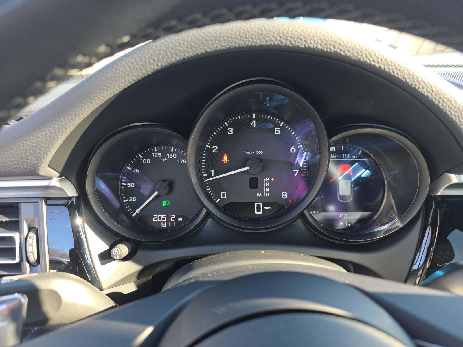 2022 Porsche Macan Base AWD