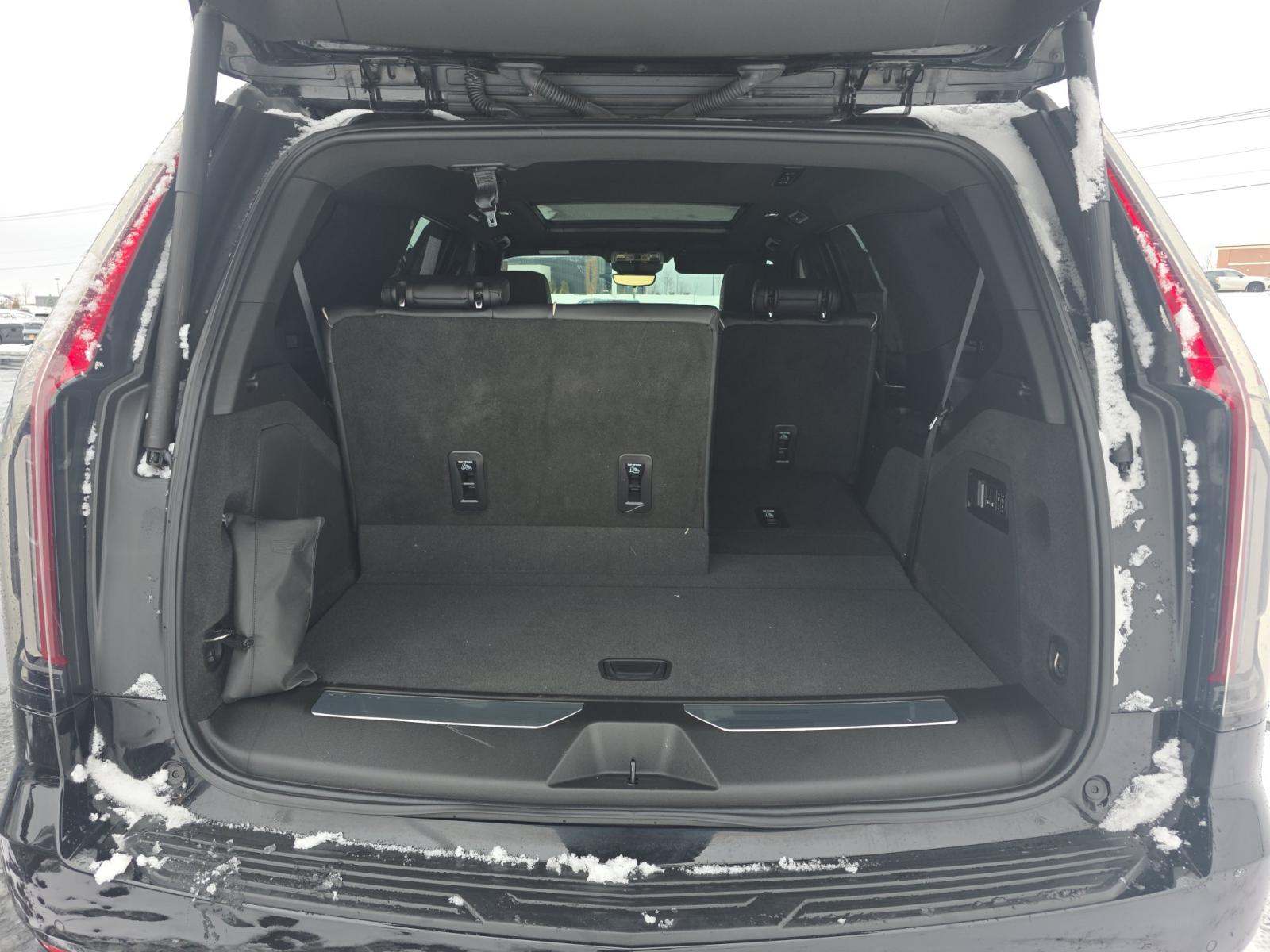 2023 Cadillac Escalade Premium Luxury AWD