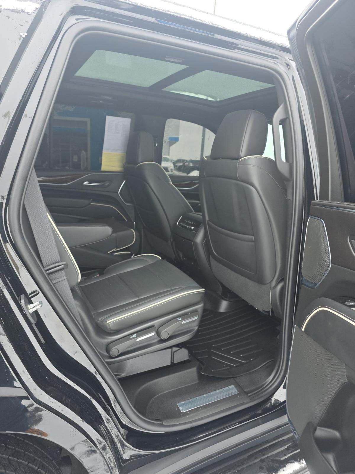 2023 Cadillac Escalade Premium Luxury AWD