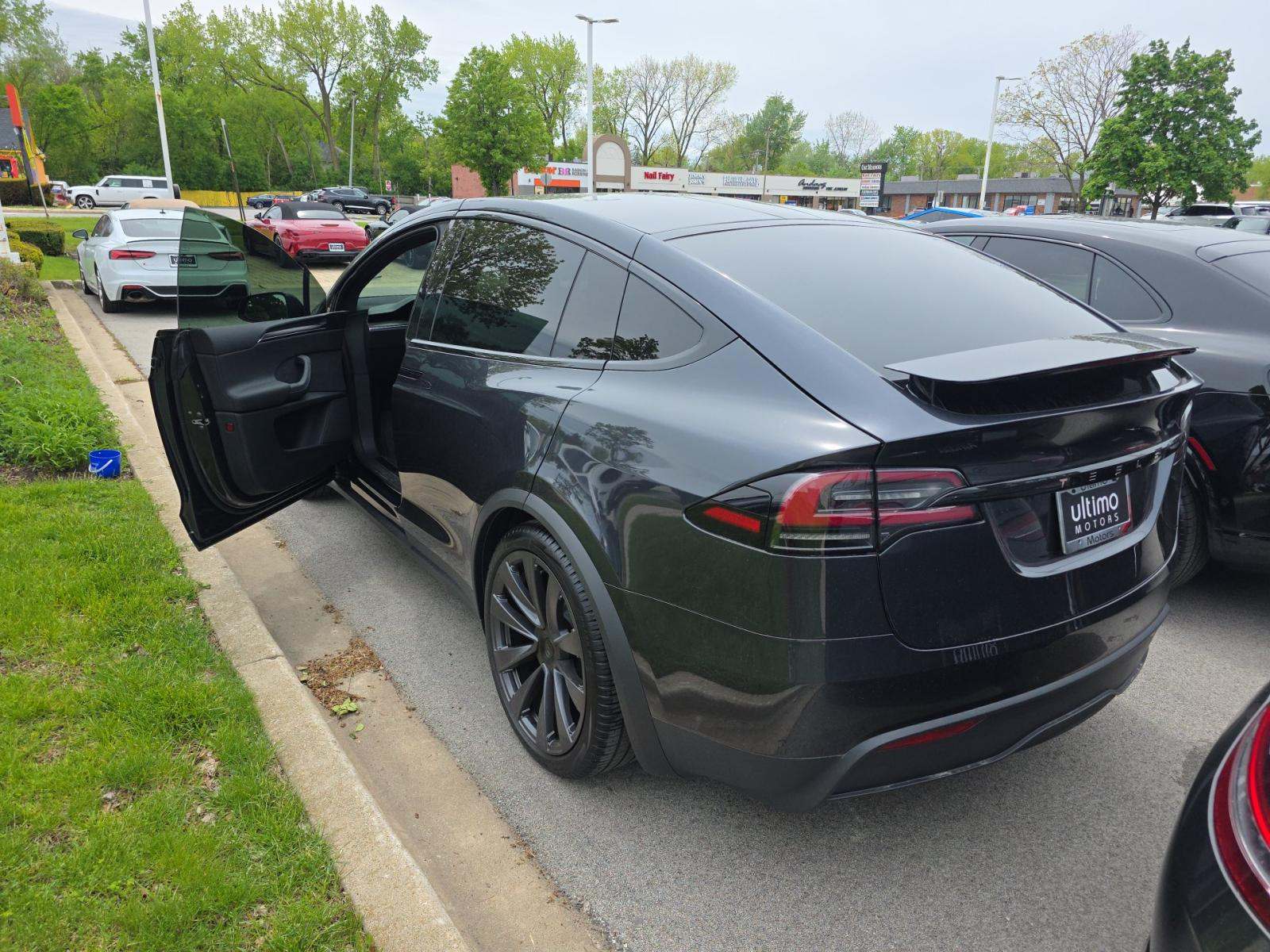 TESLA MODEL X - 2