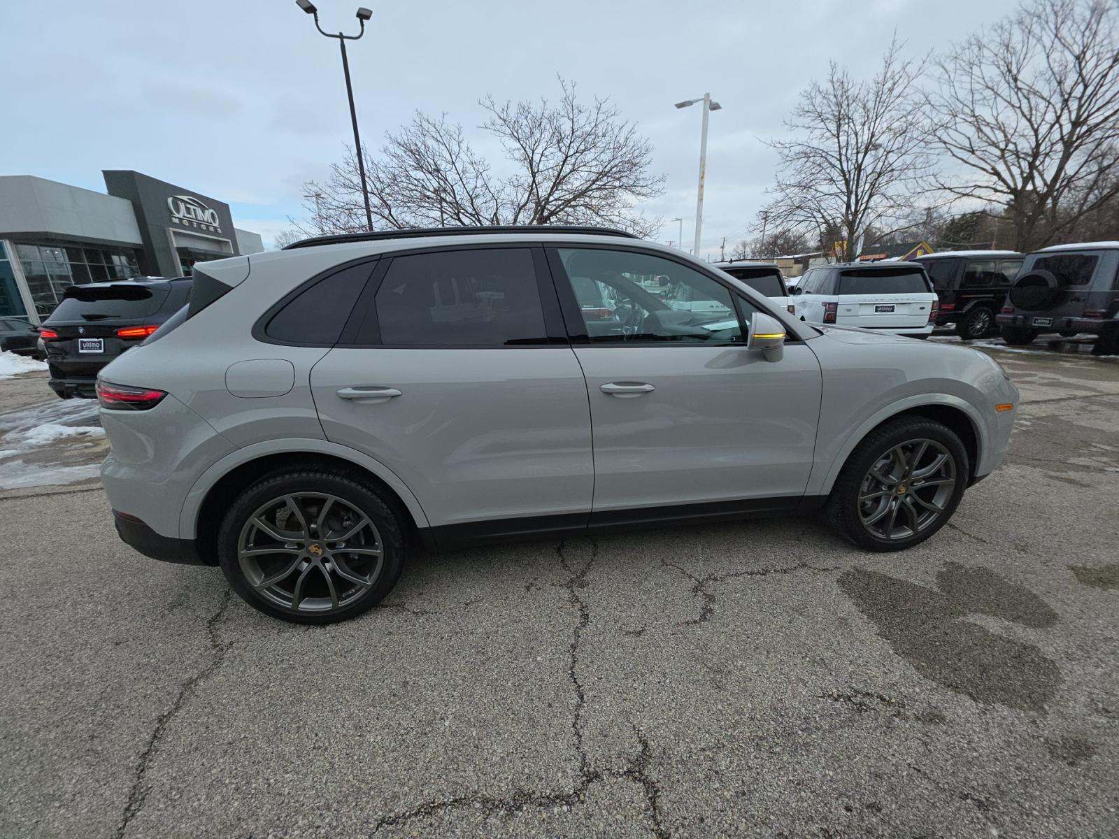 2023 Porsche Cayenne Base AWD