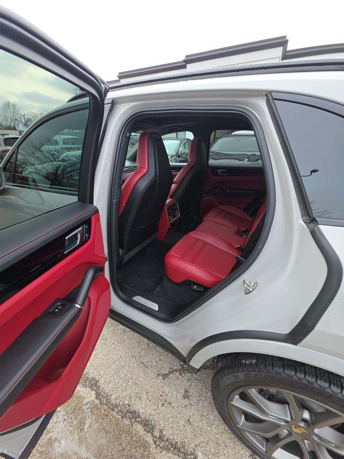 2023 Porsche Cayenne Base AWD