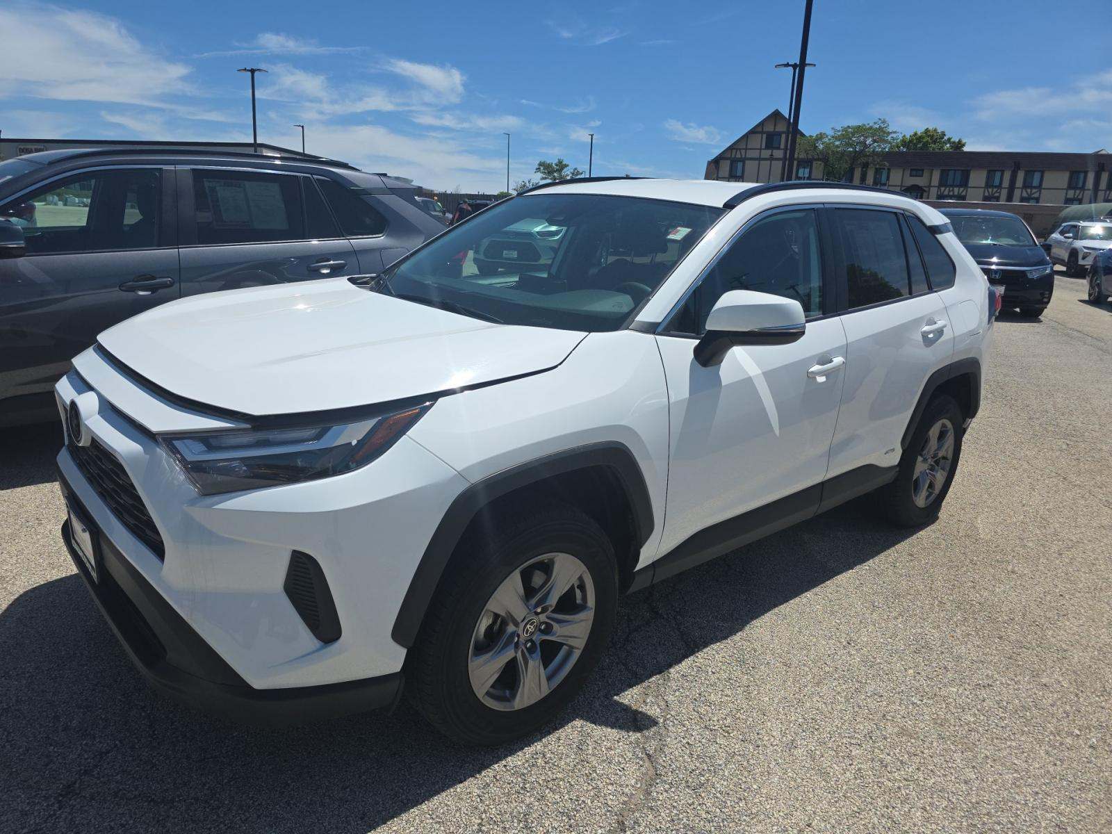 2025 Toyota RAV4 Hybrid XLE AWD