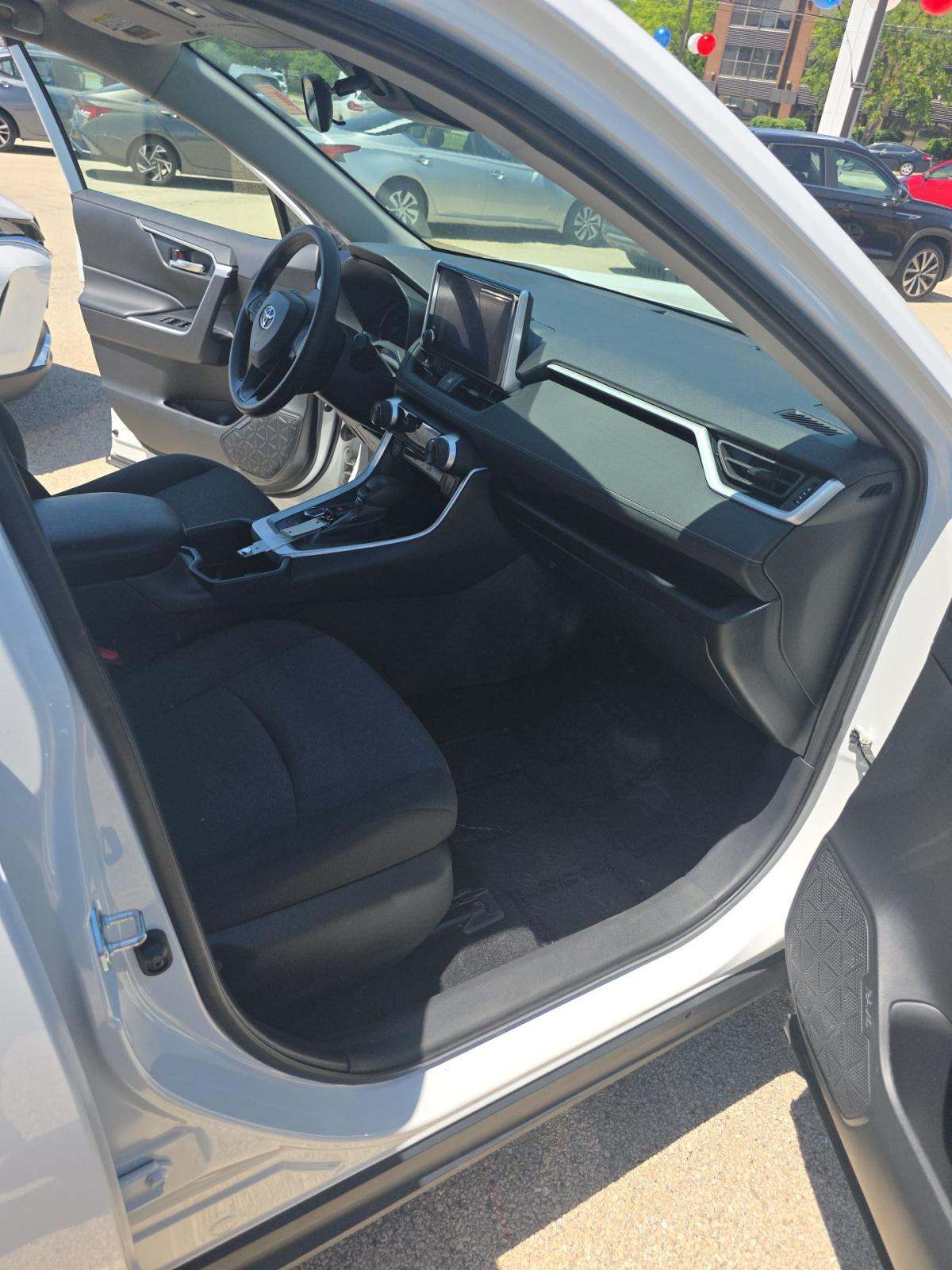 2025 Toyota RAV4 Hybrid XLE AWD