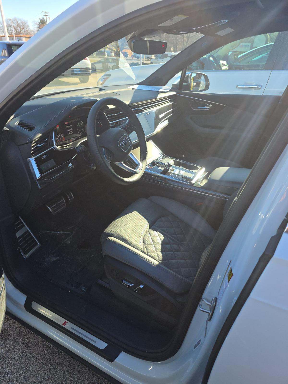 2022 Audi SQ7 Premium Plus AWD