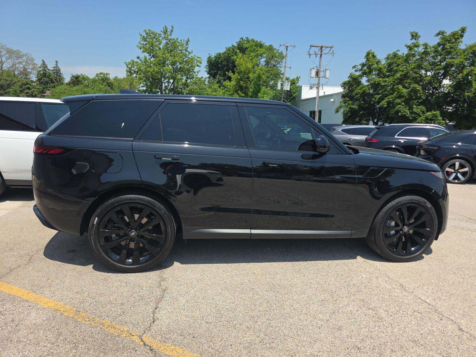 2025 Land Rover Range Rover Sport SE AWD