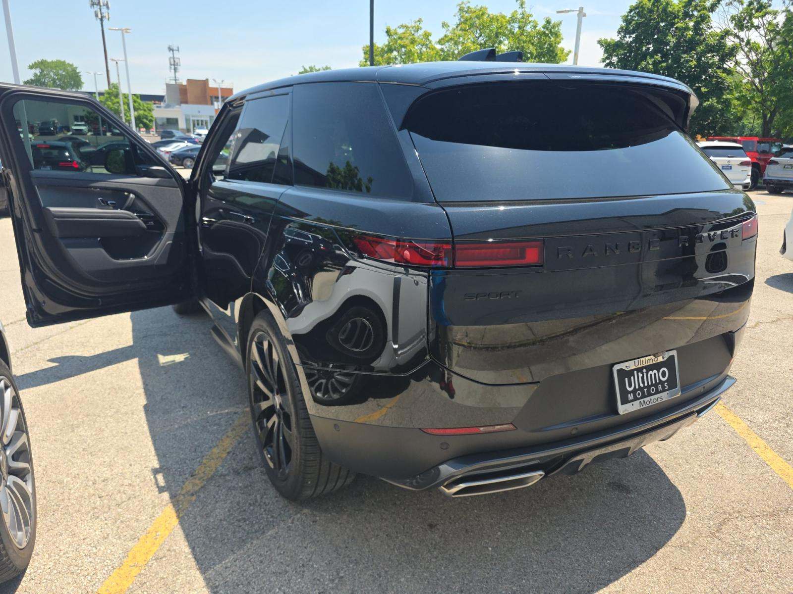 2025 Land Rover Range Rover Sport SE AWD