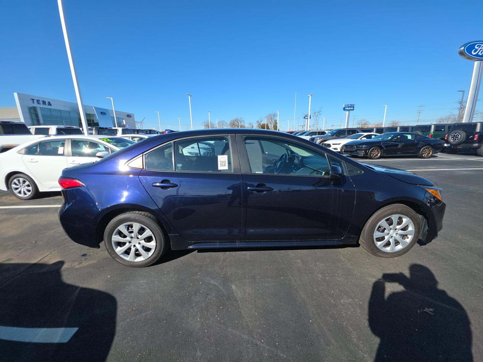 2022 Toyota Corolla LE FWD