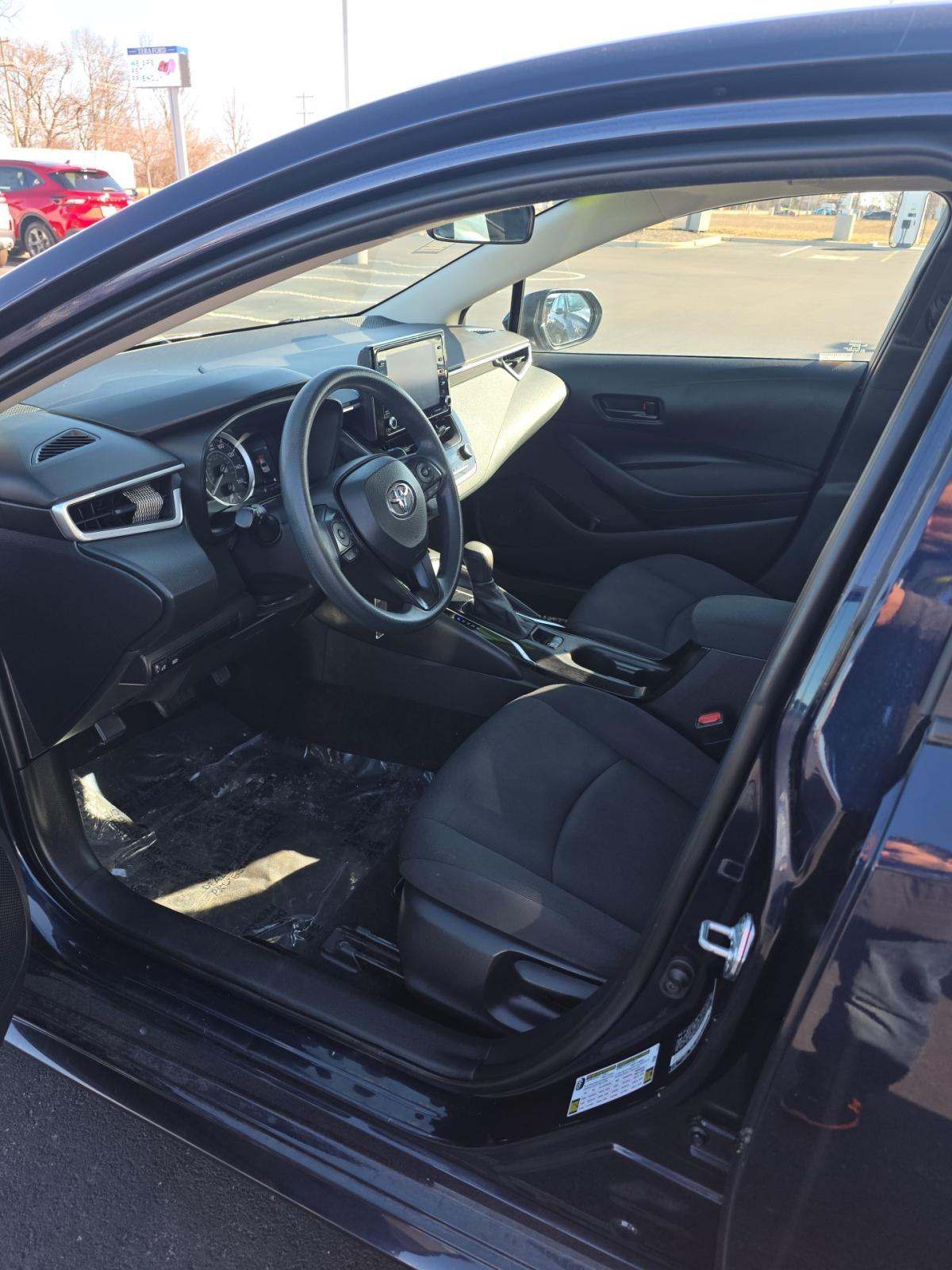 2022 Toyota Corolla LE FWD