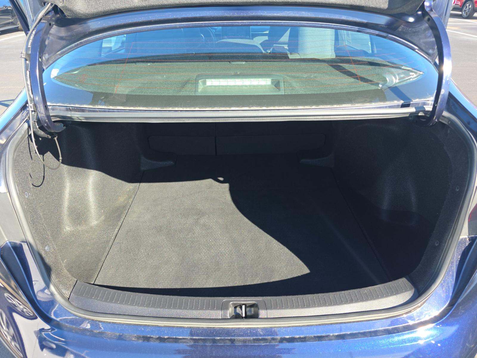 2022 Toyota Corolla LE FWD